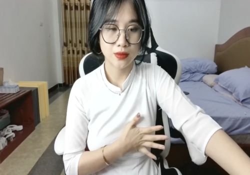 anna-gau-dam-dang-thu-dam-kiem-tien-muu-sinh-cuc-phe