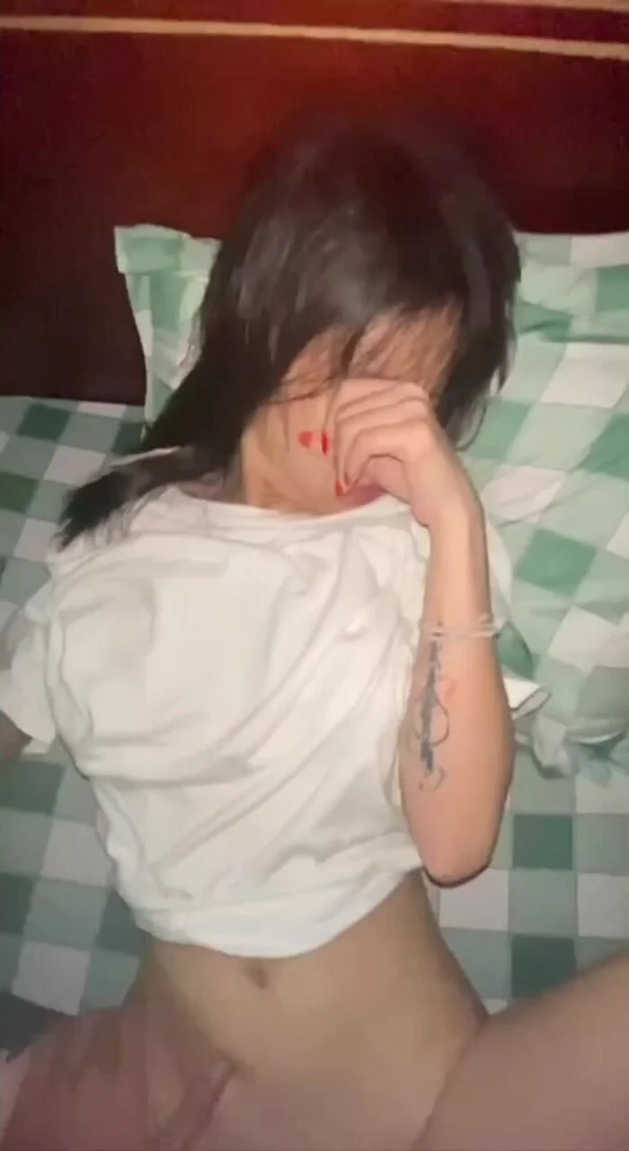 du-vao-mieng-co-ban-than-loli-xinh-dep