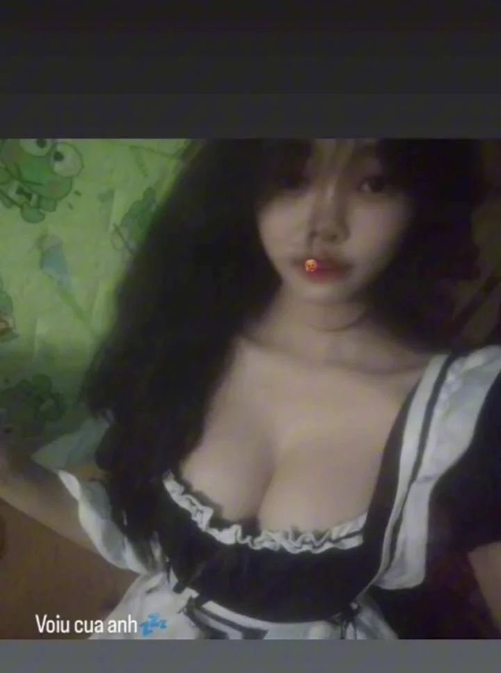 huyen-trang-2k8-up-str-the-nay-thi-ca-lop-suc-cac-mat-thoi