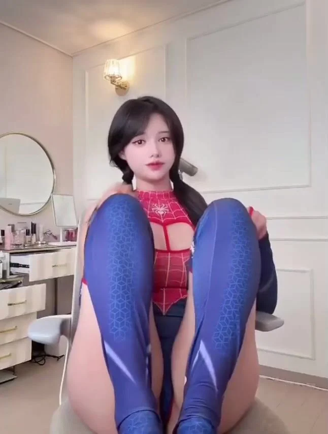 spider-girl-chuyen-giai-cuu-nhung-con-cac-nung-3