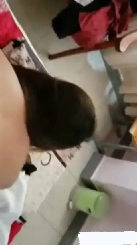 Quay phim cô vợ dâm với đồ lót ren